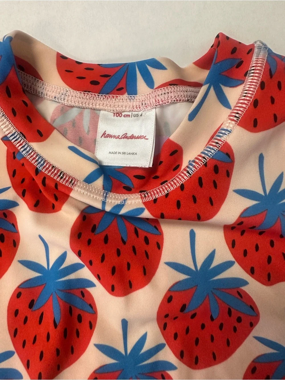 Hanna Andersson Strawberry Rashguard 4